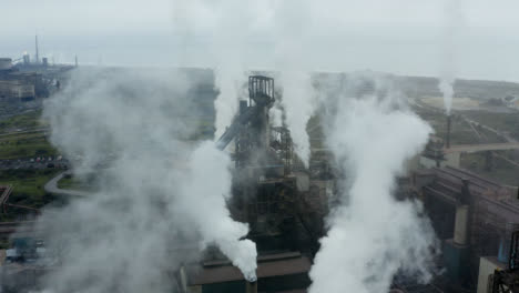 Disparo-De-Drone-Pasando-Sobre-La-Planta-De-Fabricación-De-Acero-De-Port-Talbot-02