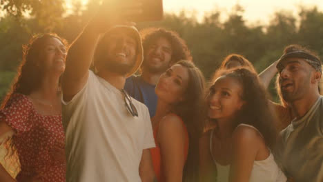 Medium-Shot-of-a-Group-of-Friends-Taking-Selfie