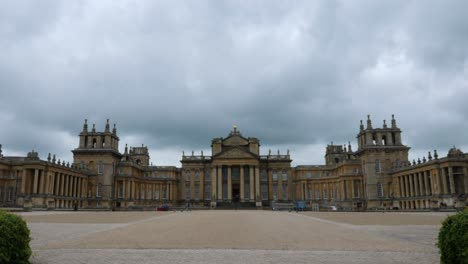 Blenheim-Palace-Courtyard-with-Building-Work