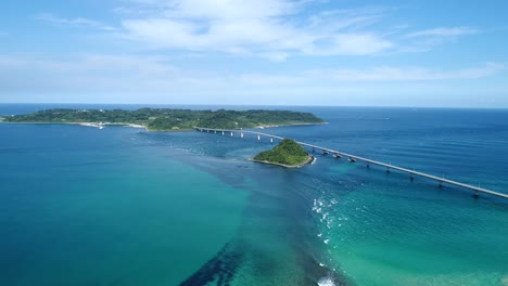 paisaje-del-puente-de-Tsunoshima-en-Japón