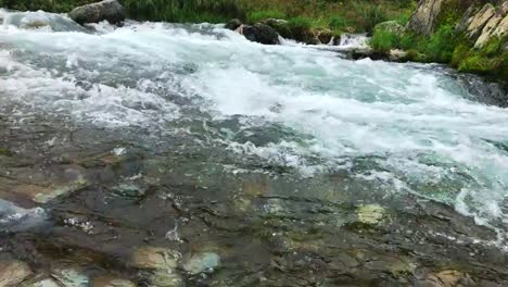 4K-video-taken-the-natural-rivers-of-Japan