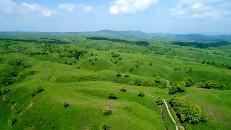 Landschaft-des-Aso-in-Japan