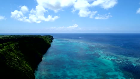 el-hermoso-paisaje-marino-en-Okinawa-en-Japón