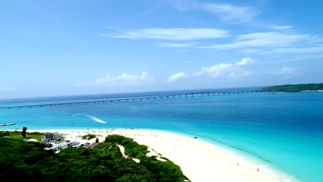 el-hermoso-paisaje-marino-en-Okinawa-en-Japón