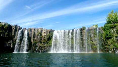 Caída-de-Harajirinotaki-en-Japón