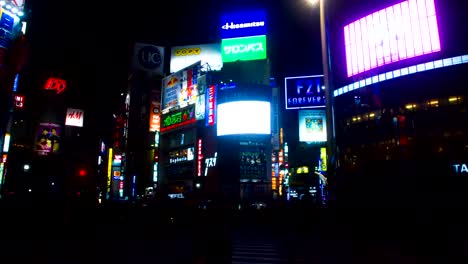 Night-lapse-4K-resolution-at-Shibuya-crossing-slow-shutter-wide-shot