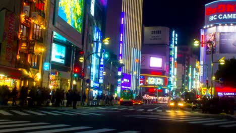 Night-lapse-4K-at-Shinjuku-street-slow-shutter-zoom-in