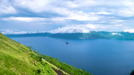 Lago-Mashu-de-azul