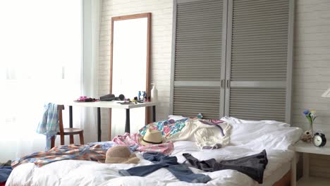 scene-of-the-modern-girl's-bedroom