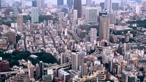 Tokio,-Japón-paisaje-de-la-ciudad-y-de-las-principales-carreteras.