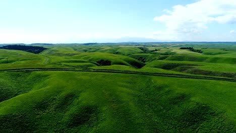 Landschaft-des-Aso-in-Japan