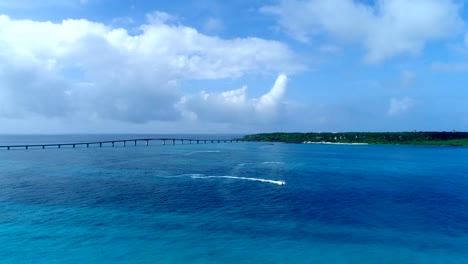 el-hermoso-paisaje-marino-en-Okinawa-en-Japón