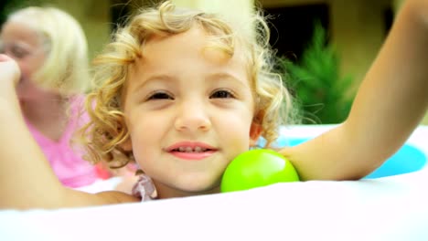 Portrait-of-kid-having-fun-with-her-friends