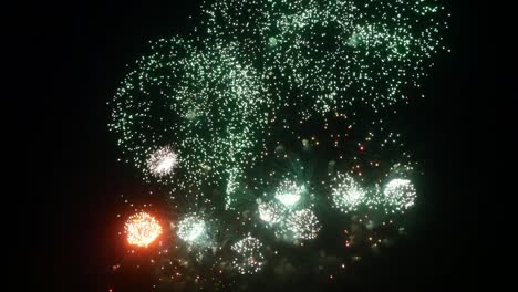 Feuerwerk-in-der-Nacht-zu-Neujahr-Weihnachten-und-anderen-Feiertagen.