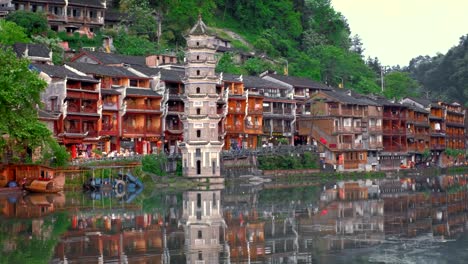 Feng-Huang-Ancient-Town-(ciudad-antigua-de-Phoenix),-China