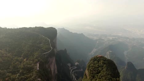 Tianmen-Berge-in-Zhangjiajie