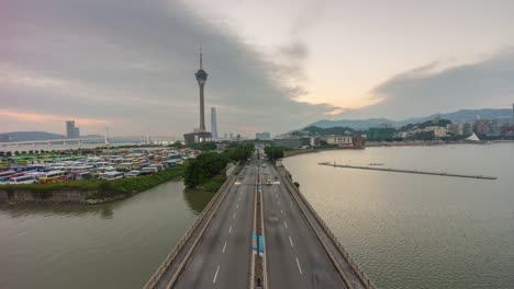 China-Sonnenuntergang-Himmel-berühmten-Macau-Verkehr-Straße-Turm-Bucht-Panorama-4k-Zeitraffer