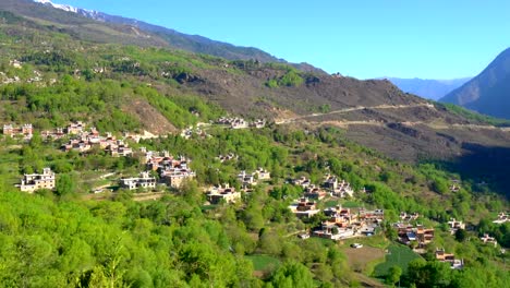 Luftaufnahme-des-Jiaju-tibetischen-Dorf