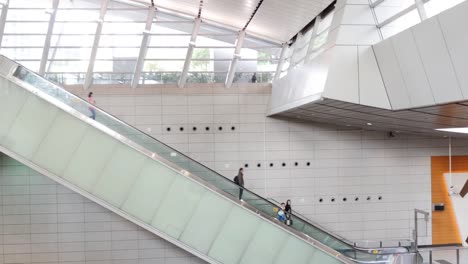 hong-kong-metro-escalator-hall-ride-panorama-4k-china