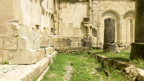 Alte-Mauer-des-Tempels-Bagrati---Georgien,-Kutaissi