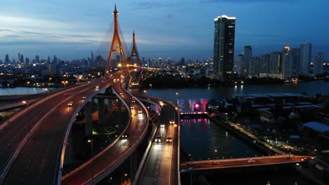 Bhumibol-Brücke-und-Fluss-Vogel-Auge-Ansicht-Landschaft-in-Bangkok-Thailand