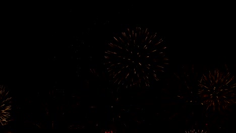 Magnificent-continuous-golden-firework-display