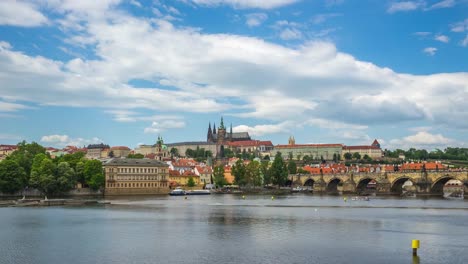 Time-lapse-video-of-Prague-city-skyline-with-Vltava-River-in-Czech,-Republic-timelapse-4K