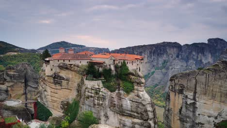 Varlaam-monastery-in-Meteora,-Greece.-Time-lapse