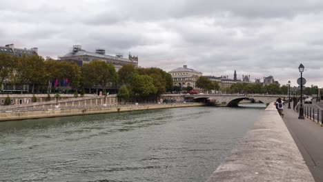 Paris,-France,-27th-August-2018-River-Seine-10-Bit-4K