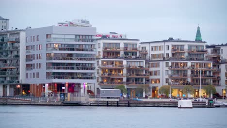 Eines-der-modernen-Glas-Hotels-in-Stockholm-Schweden