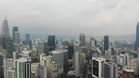 antena-centro-de-la-ciudad-de-Kuala-lumpur-Malasia-panorama-4k