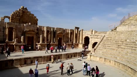 Amphitheater-in-Jerash-(Gerasa-of-Antiquity),-capital-and-largest-city-of-Jerash-Governorate,-Jordan