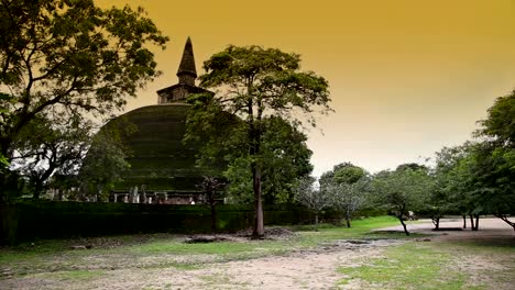 Polonnaruwa-ancient-city