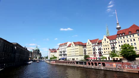 Zeitraffer-Blick-auf-viaje-en-Berlín