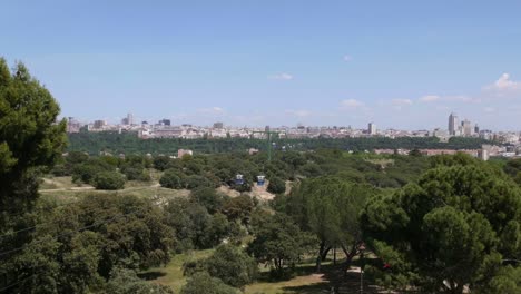 Vista-de-Madrid,-España,-teleferico,-la-ciudad,-los-edificios