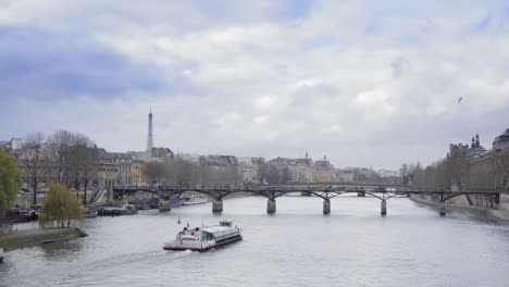 Blick-auf-Paris-im-Winter