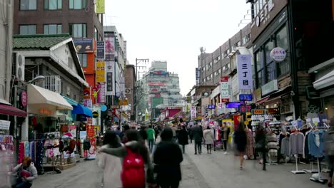 Lapso-de-tiempo-calle-de-la-ciudad-de-Seúl-Corea-del-sur