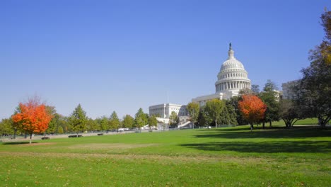 video-aufgenommen-in-washington-dc-capitol-hill-sonnigen-Tag