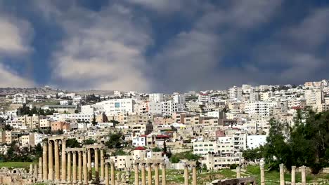 Roman-ruins-in-the-Jordanian-city-of-Jerash-(Gerasa-of-Antiquity),-capital-and-largest-city-of-Jerash-Governorate,-Jordan