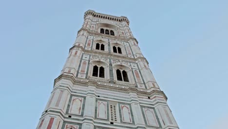 vista-de-la-Basílica-de-Santa-María-del-Fiore-en-Florencia,-Italia