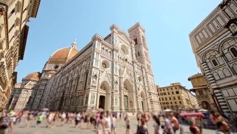 vista-de-la-Basílica-de-Santa-María-del-Fiore-en-Florencia,-Italia