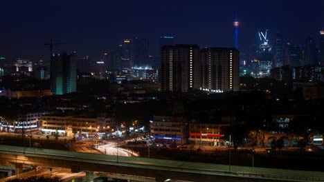 Time-Lapse---tráfico-de-la-noche-en-la-ciudad-de-Kuala-Lumpur