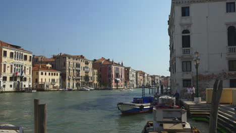 Italia-día-soleado-famosa-Venecia-ciudad-gran-canal-tráfico-panorama-4k