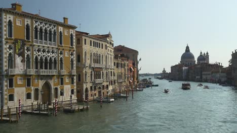 italy-venice-sunny-day-grand-canal-santa-maria-della-salute-basilica--panorama-4k