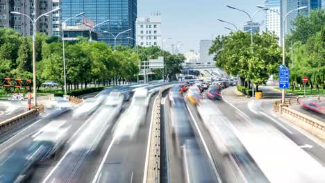 Zeitraffer-der-verkehrsreichen-und-moderne-Gebäude-in-der-Stadt-Beijing,-China.