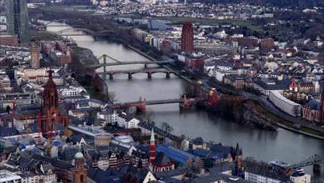 Frankfurt---die-Brücken-über-den-Main-(Time-Lapse-in-4K)