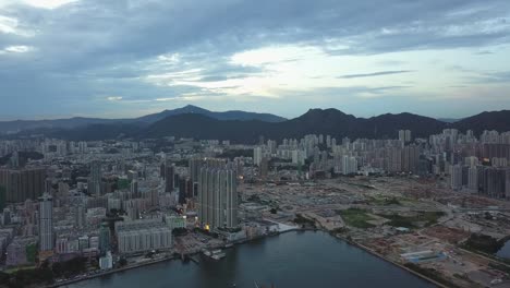 Imágenes-de-4K-de-la-ciudad-de-Kowloon-y-la-isla-de-Hong-Kong-desde-una-perspectiva