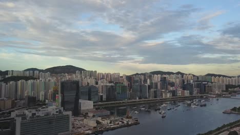 4K-Aufnahmen-von-Hong-Kong-Island-und-Kowloon-Stadt-aus-Vogelperspektive