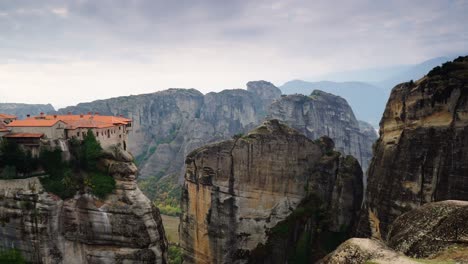 Cloudy-sky-over-Trinity-monastery-in-Meteora,-Greece