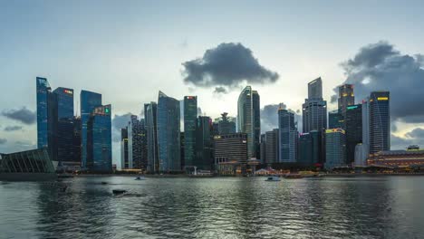 Singapur-Skyline-von-Tag-zu-Nacht-Zeitraffer-in-Singapur-Stadt-Zeitraffer-4K